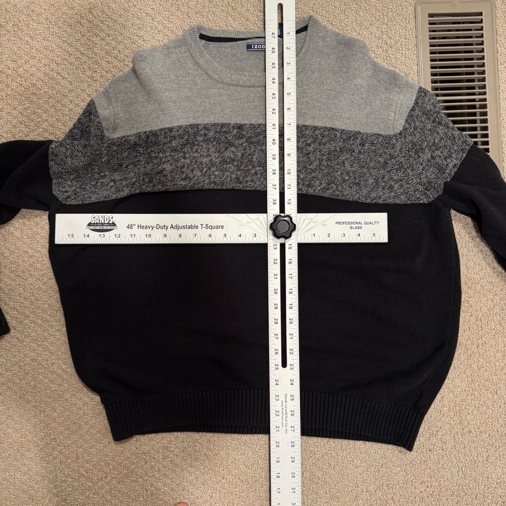 IZOD Mens XXL Sweater Color Block Crew‎ Neck Pullover Gray Black Knitwear - Picture 5 of 5